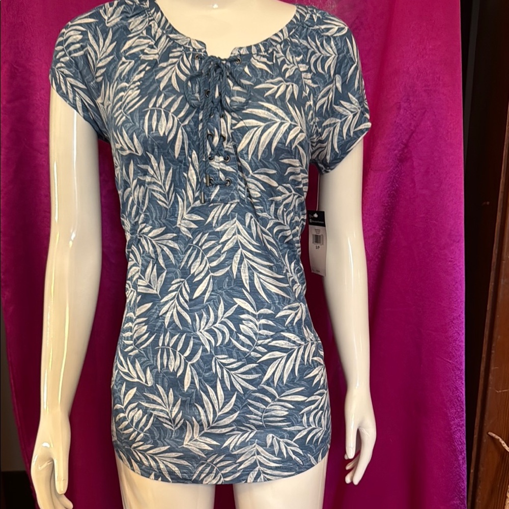 NWT Chaps size small Blue Leaf Print Women's Top
